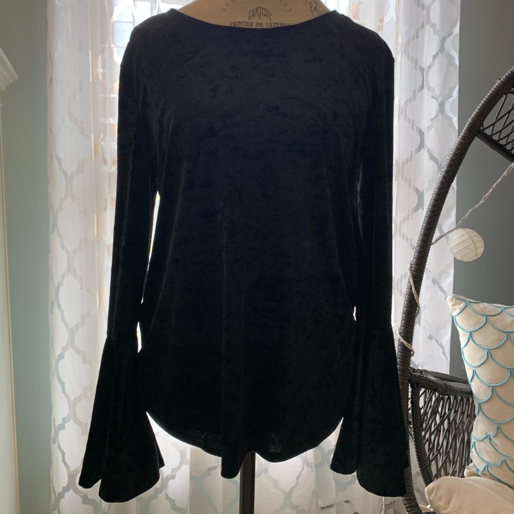 Black Velvet Flare Sleeve w/ Tie Back